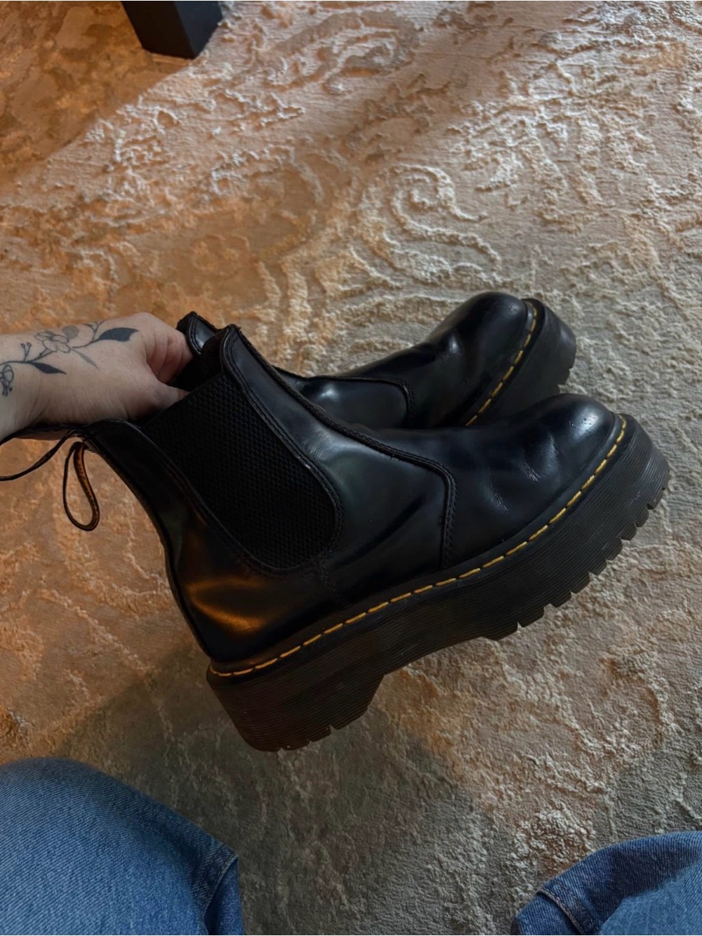 DR MARTENS slip leather boot